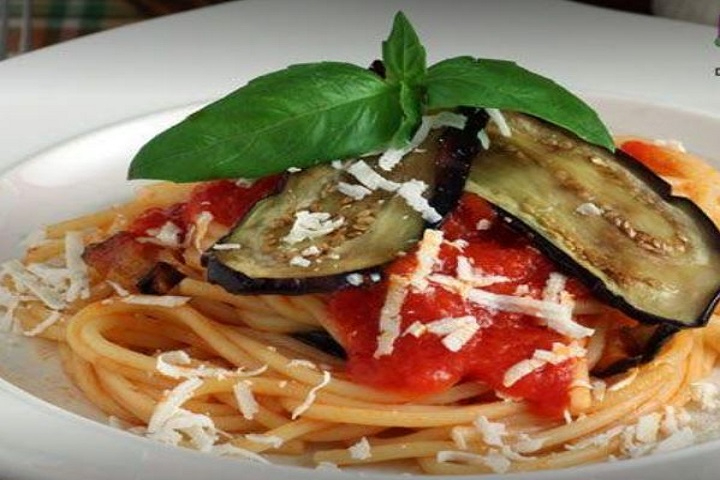 Maccheroni Al Ragu Napolitano - Artigiano Cafe