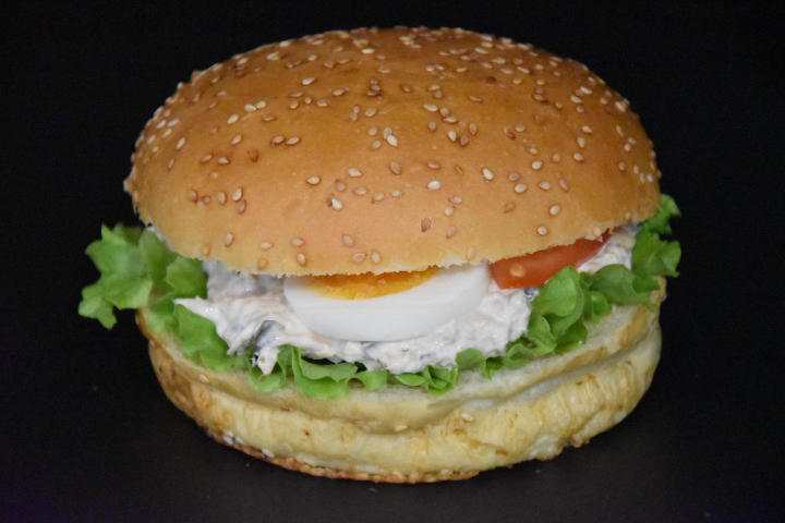 Pan Bagnat Tuna Sandwich - Pause Gourmande
