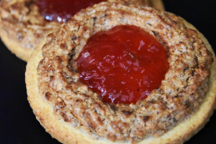 Birds Nest Pastries with Raspberry - Pause Gourmande