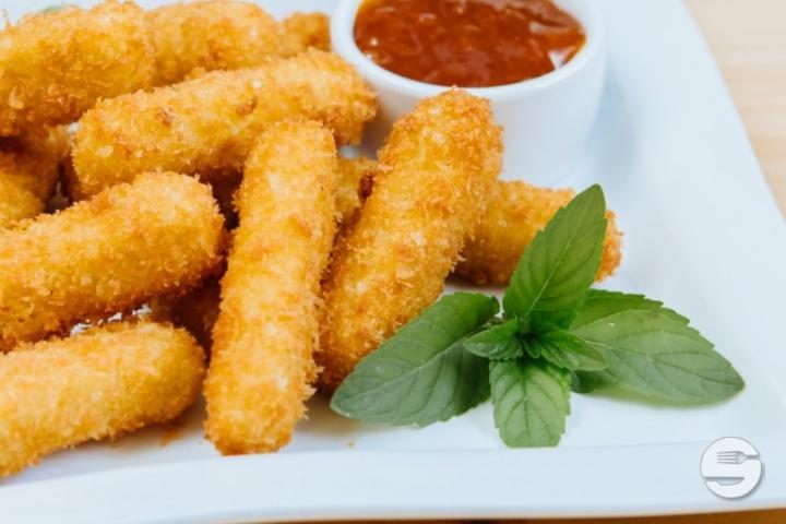 Mozzarella Sticks - Pizza Avenue