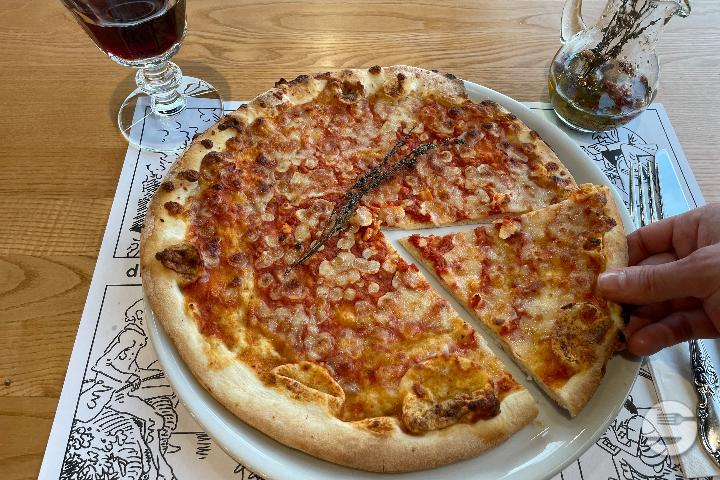 Pizza Margherita - Le Café Dessiné
