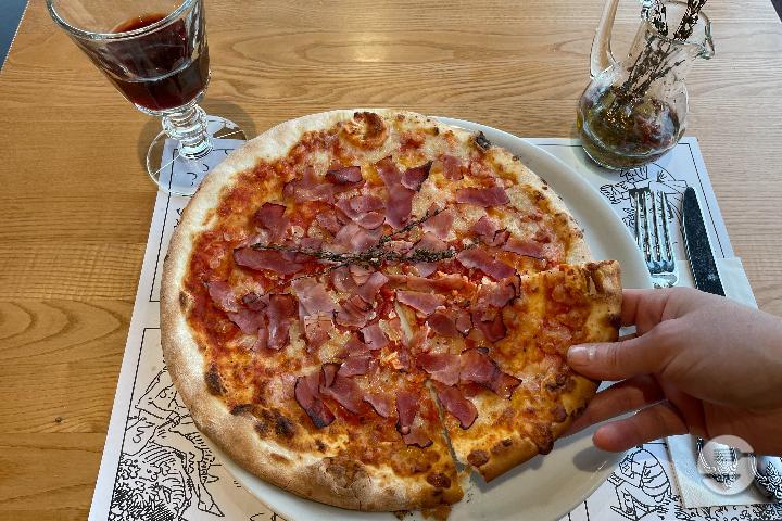 Pizza Jambon - Le Café Dessiné