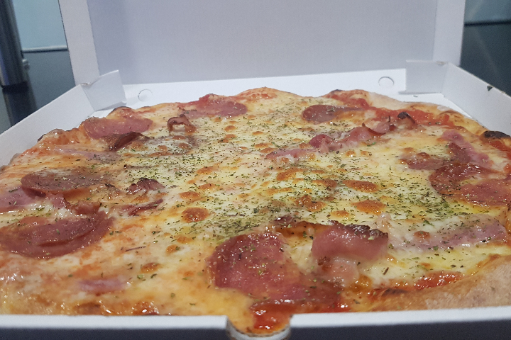 Pizza Prosciutto - Triemli Treffpunkt