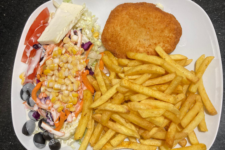 Schnitzel Teller - Triemli Treffpunkt