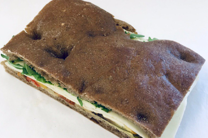 Gefüllte Focaccia dunkel Ortolano - Bäckerei Fenuta