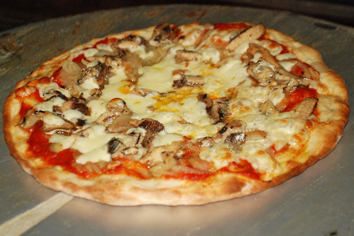 Pinsa Romana Sarde e Cipolle - Bäckerei Fenuta