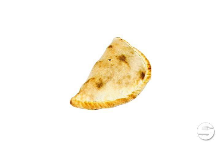 Pizza Calzone (covered) - Pizzeria Capperi