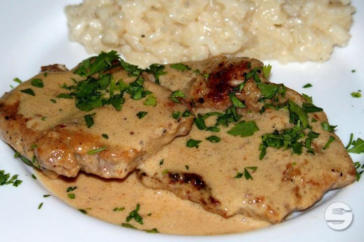 Pork Scaloppine with Lemon Sauce - Restaurant Pizzeria du Commerce