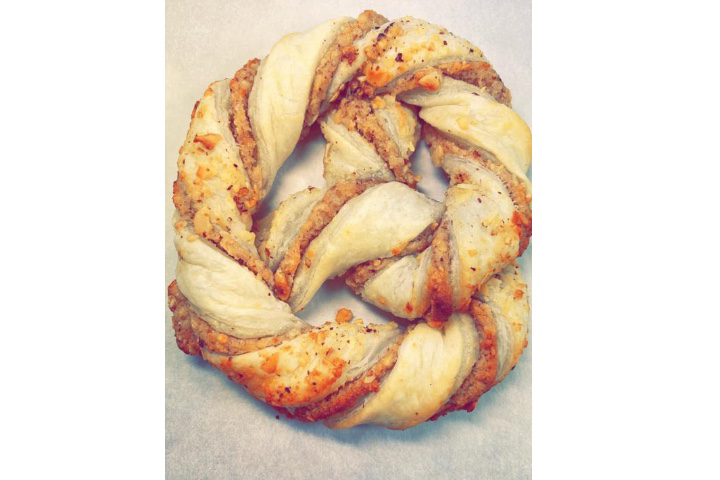 Nut pretzel - Dina Kiosk Shop