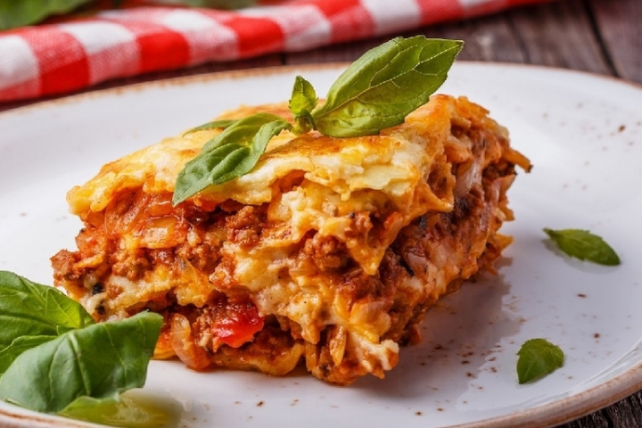 Lasagne Bolognese Sauce - Ristorante Pizzeria Mary