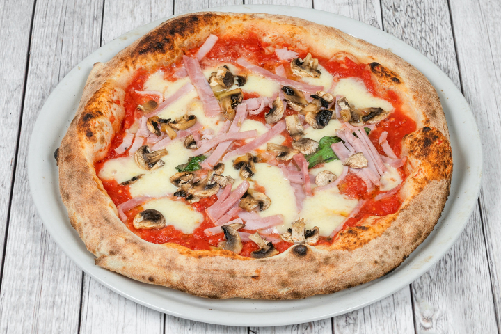 Prosciutto e funghi - Pizzeria Napulé