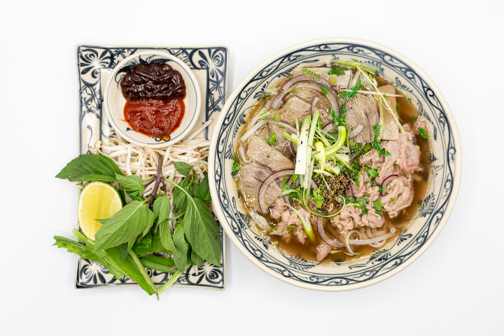 PHO Bo - Đu Đủ Vietnamese Cuisine - Sushi & Grill