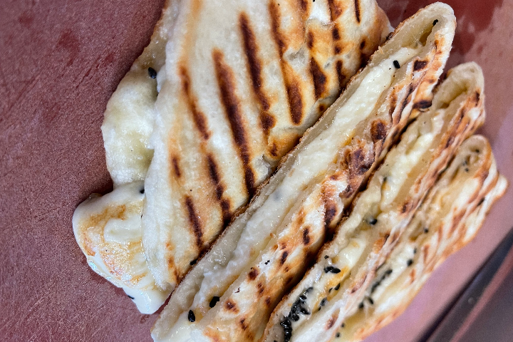 Manakish Akawi Cheese (vegetarisch) - Soul Köfte