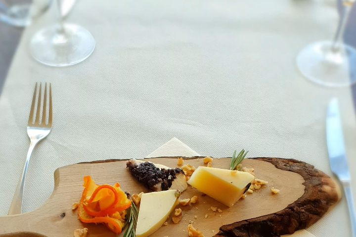 Assorted Italian Cheeses - AMICI - Ospitalità Italiana