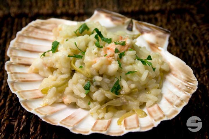 Risottino Carnaroli ai carciofi e capesante - AMICI - Ospitalità Italiana