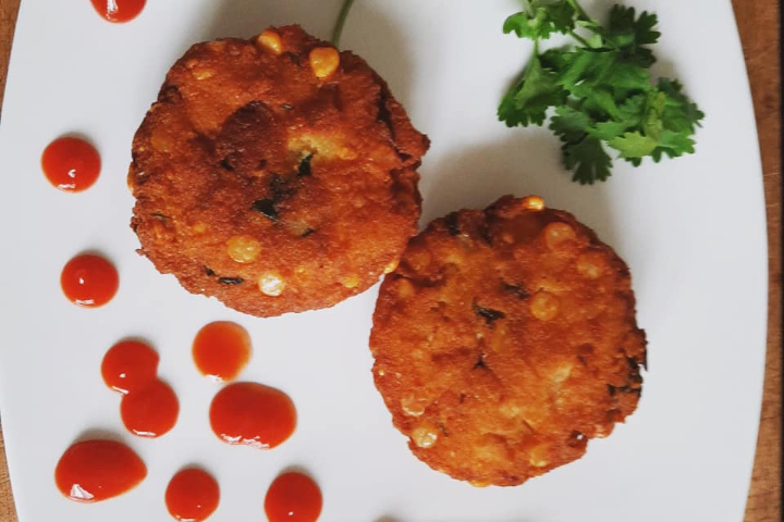 Vadai (2 pieces) - Euro Asia Bazar