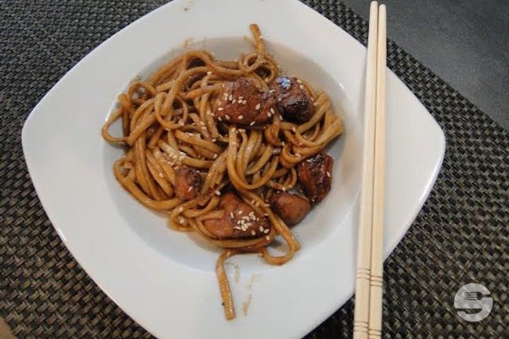 33a. Nouilles Yakisoba au Poulet - Sushi Kaiten