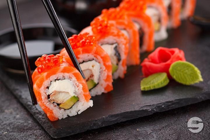 48. Oeuf de Saumon Nigiri - Sushi Kaiten