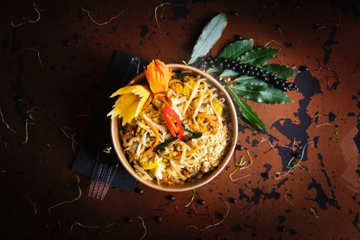 Fried Thai Noodles with CH-Eggs and Vegetables (Vegi) - Willow Leaf by Rossi Bar