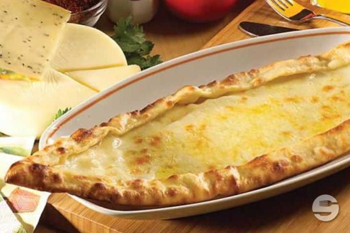 Pide au Fromage - Le Mondial Kebab
