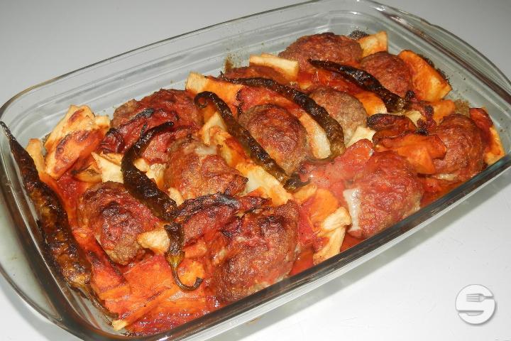 Assiette Izmir Köfte - Le Mondial Kebab