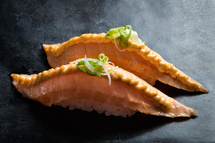 Nigiri Aburi Shake Chili Mayonnaise 2 Stk. - Sora Sushi