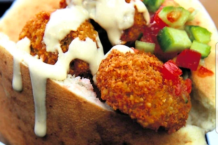 Pita falafel - Yoya Pitabar