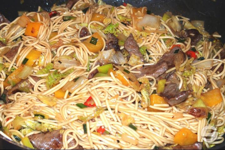 123. Nouilles Saute aux Boeuf - Nihao Mauborget