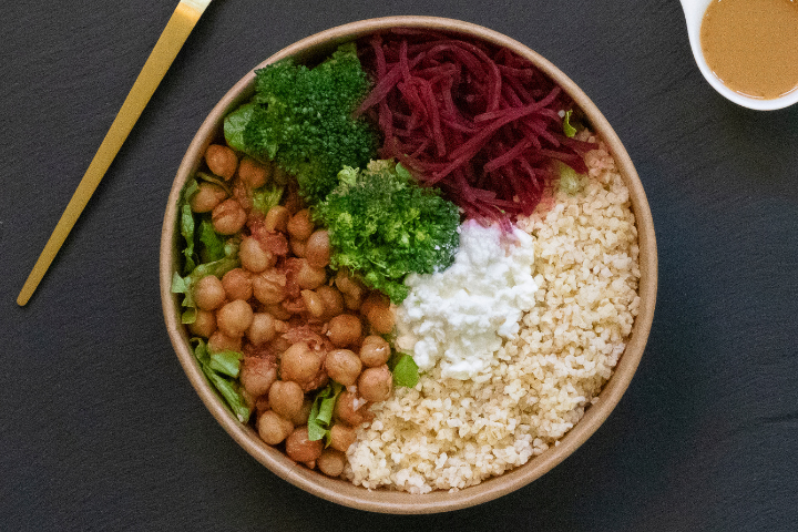 Urban Bowl Bio Pois Chiches & Cottage Cheese - Aimé Pouly - Vevey