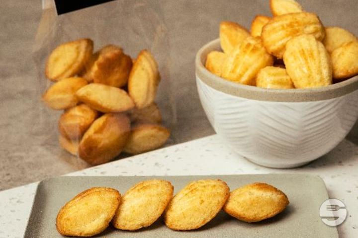 Pack of Madeleines - Aimé Pouly - Carl-Vogt
