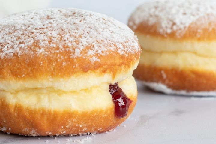 Berlin Ball with Strawberry Jam - Aimé Pouly - Cornavin