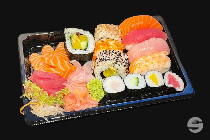 SUSHI/SASHIMI plate medium - Yen's Sushi & Asian Cuisine