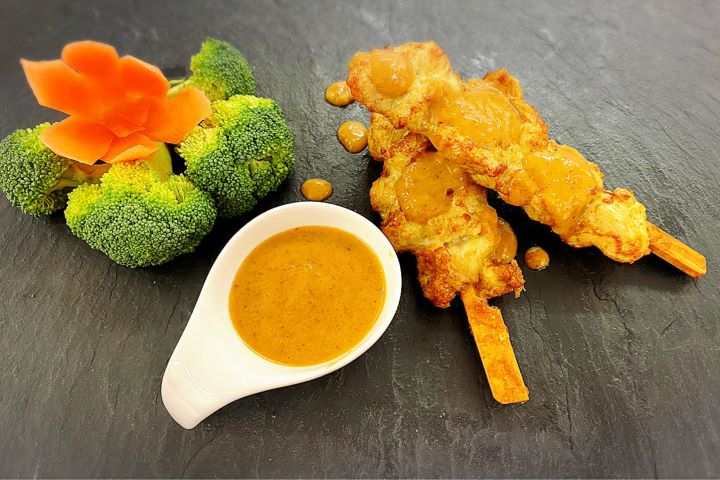 Homemade Chicken Satay Skewer - Le Lobbybar