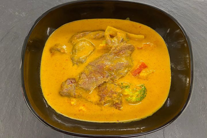 Beef Menu Keang Kari Nua - Le Lobbybar