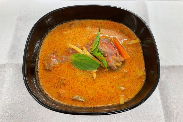 Beef Menu Keang Deang Nua - Le Lobbybar