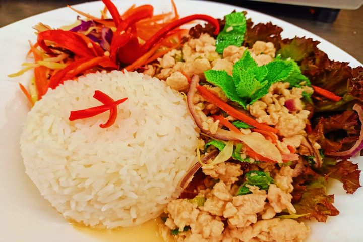 Chicken Menu Thai Salad - Le Lobbybar