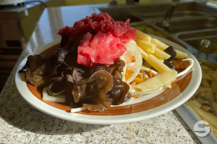 Beef with selected vegetables - The Khan