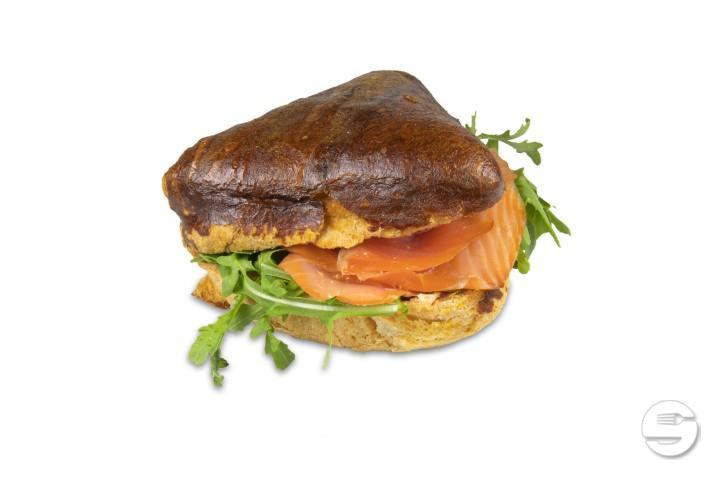 Bretzel triangle saumon fumé - Lancy Onex Take Away