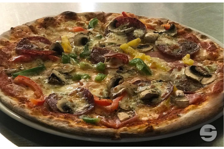 Pizza Frutti di Mare - Restaurant Rustica