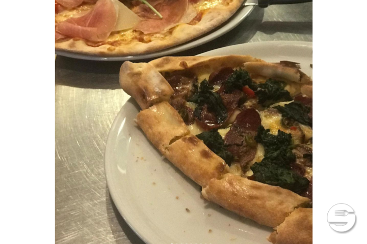 Pide with spinach and egg - Restaurant Rustica