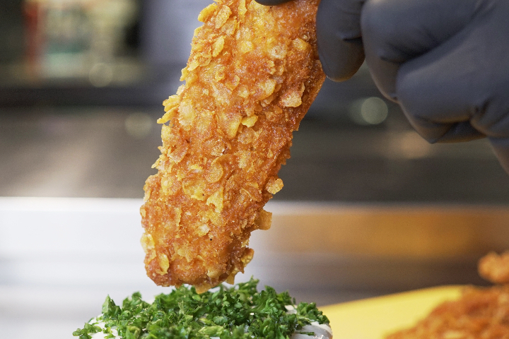 1 Tender 1 sauce included - CRRSP