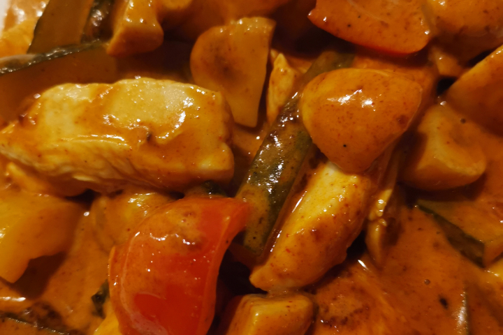 Stroganoff Pouletbrust - Erwins Imbiss Stube