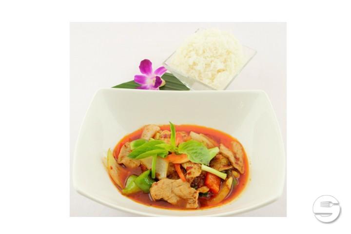 Pad Nam Prik Pau - Tuktuk Thaikitchen