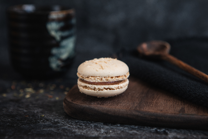 Chocolate Coconut Macaron - Pitaya