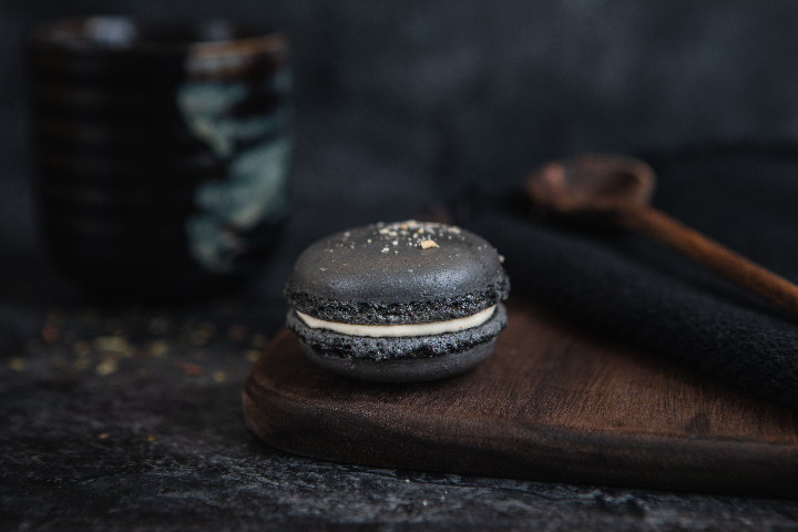 Macaron with Satay Cream - Pitaya