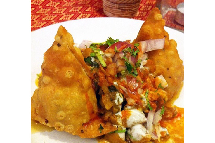 Samosa Chaat (2 pieces) - Namaste Indian Food