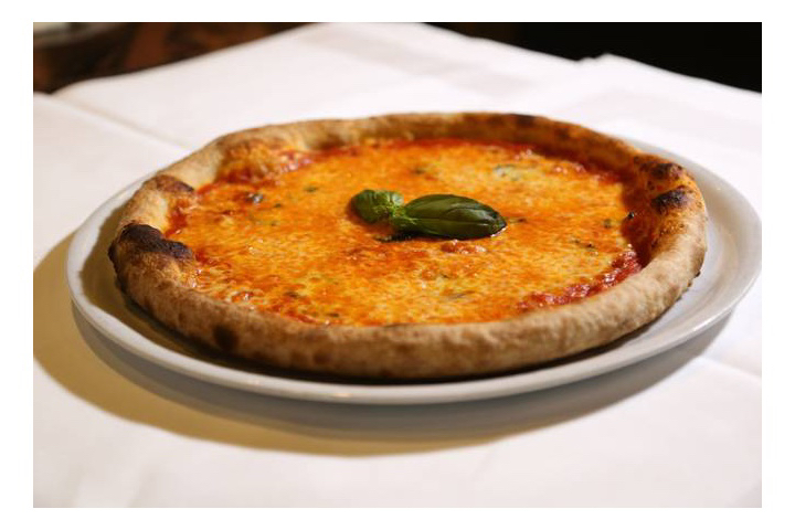 Pizza Margarita - Sabor Restaurant