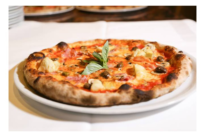 Pizza Quattro stagioni - Sabor Restaurant