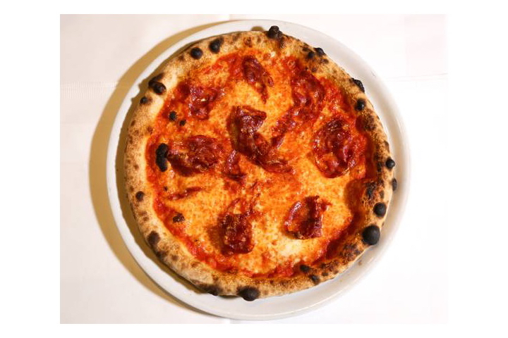 Pizza Calabrese - Sabor Restaurant