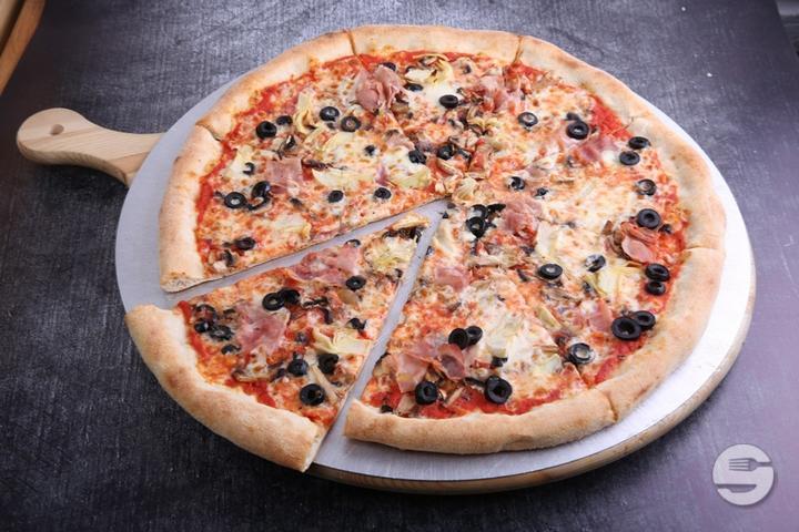 Pizza Capricciosa - La Victoire 31